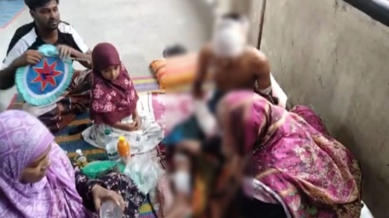 রাজশাহীতে মা-ভাইকে বটি দিয়ে কুপিয়ে জখম...