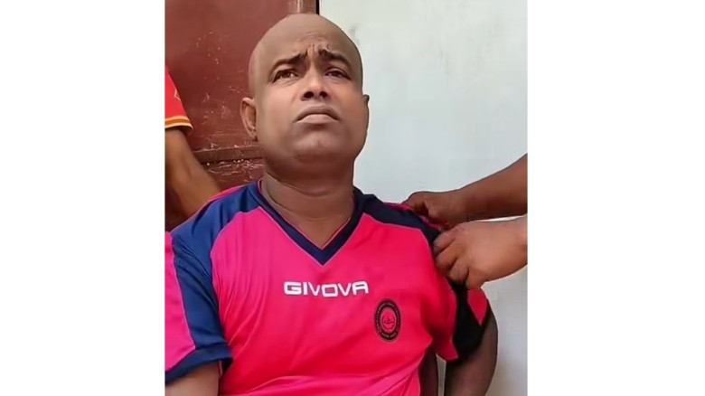 অবশেষে সেই বাবুল নামেই মিলল পরিবারের সন্ধান! স্বজনদের কাছে হস্তান্তর করা হলো মরদেহ!...