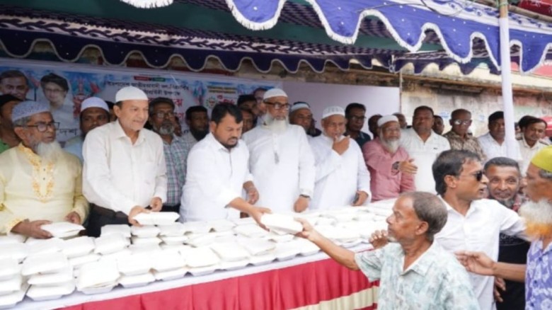 বিএনপির প্রতিষ্ঠাবার্ষিকীতে রাজশাহীতে দুস্থদের মাঝে খাবার বিতরণ...