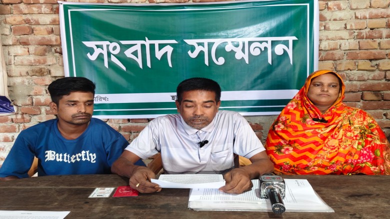 পবা থানায় মামলার পরিবর্তে অভিযোগের সিদ্ধান্তে ক্ষুব্ধ ভুক্তভোগী...