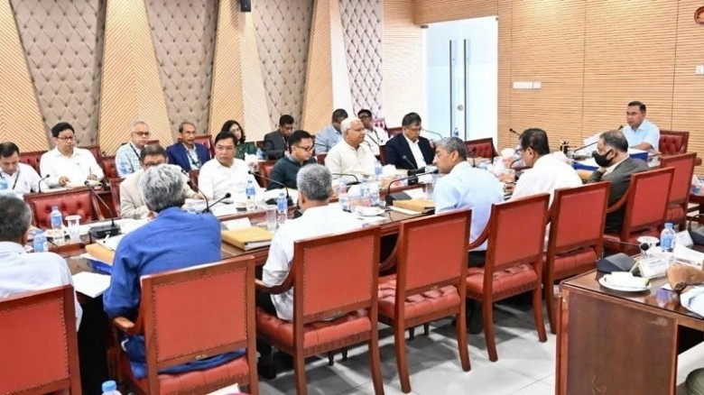 প্রধানমন্ত্রীর সভাপতিত্বে চলছে একনেক বৈঠক...