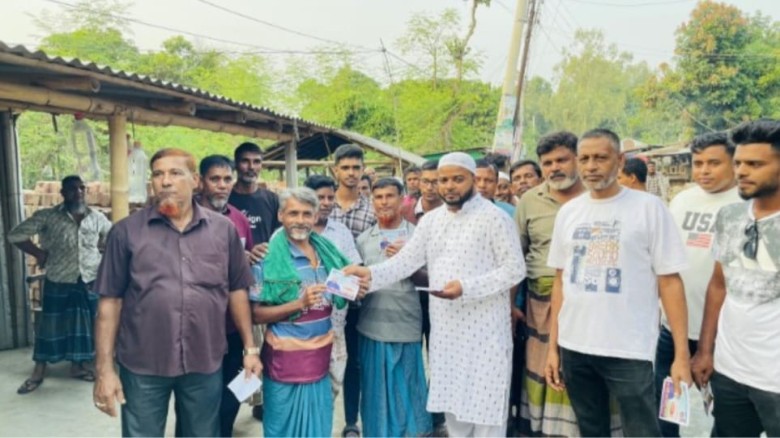 রাণীনগরে ইউপি চেয়ারম্যান পদে মনোনয়ন প্রত্যাশী বিএনপি নেতা রাসেলের গণসংযোগ...