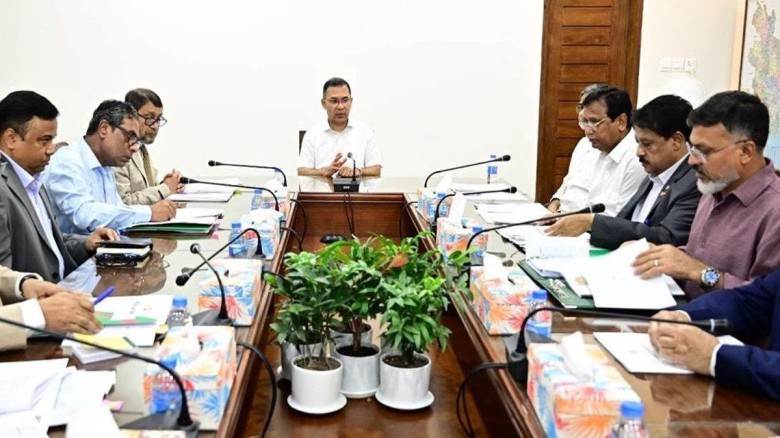 ডেঙ্গু প্রতিরোধে পাড়া-মহল্লায় মাইকিংয়ের নির্দেশ প্রধানমন্ত্রীর...