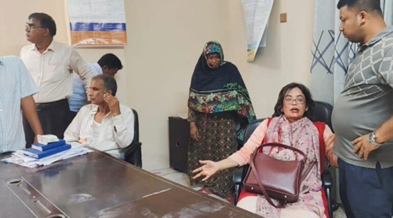 ee81cbd1-e5fb-4f2f-9f54-6d725efcc04c